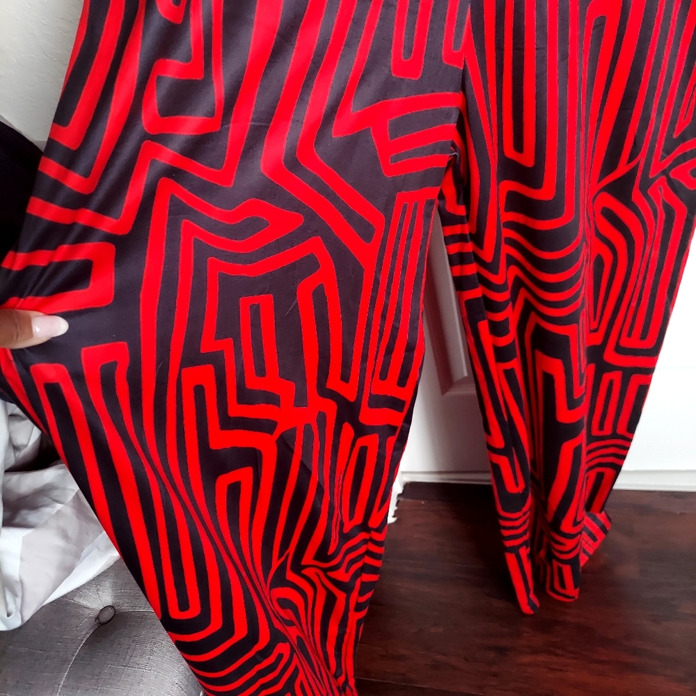 Red And Blk Printed Jumpsuit. - image 4